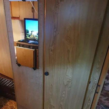 Kamp Prikolica Cetvorokrevetna Campingplads *