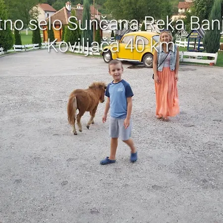 Kamp Prikolica Cetvorokrevetna Campingplads *