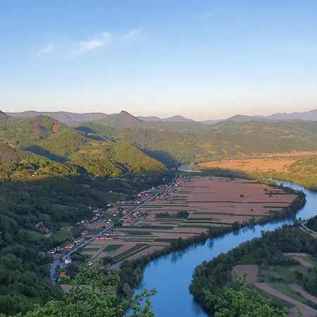 Campingplads Kamp Prikolica Cetvorokrevetna Crnca