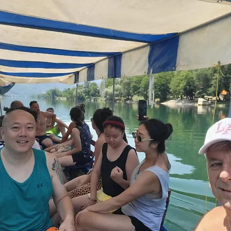 Kamp Prikolica Cetvorokrevetna Campingplads *